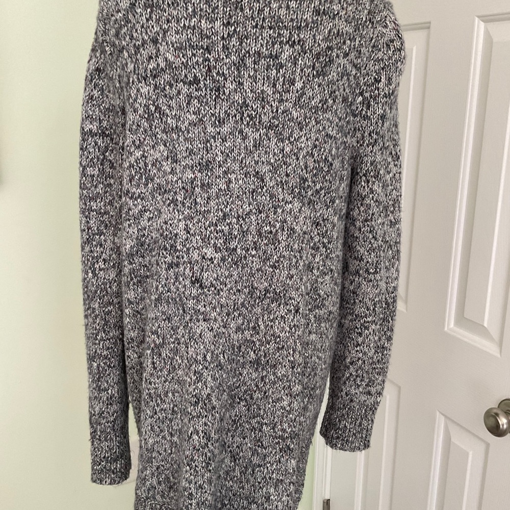 Loft Gray sweater - Picture 3 of 6